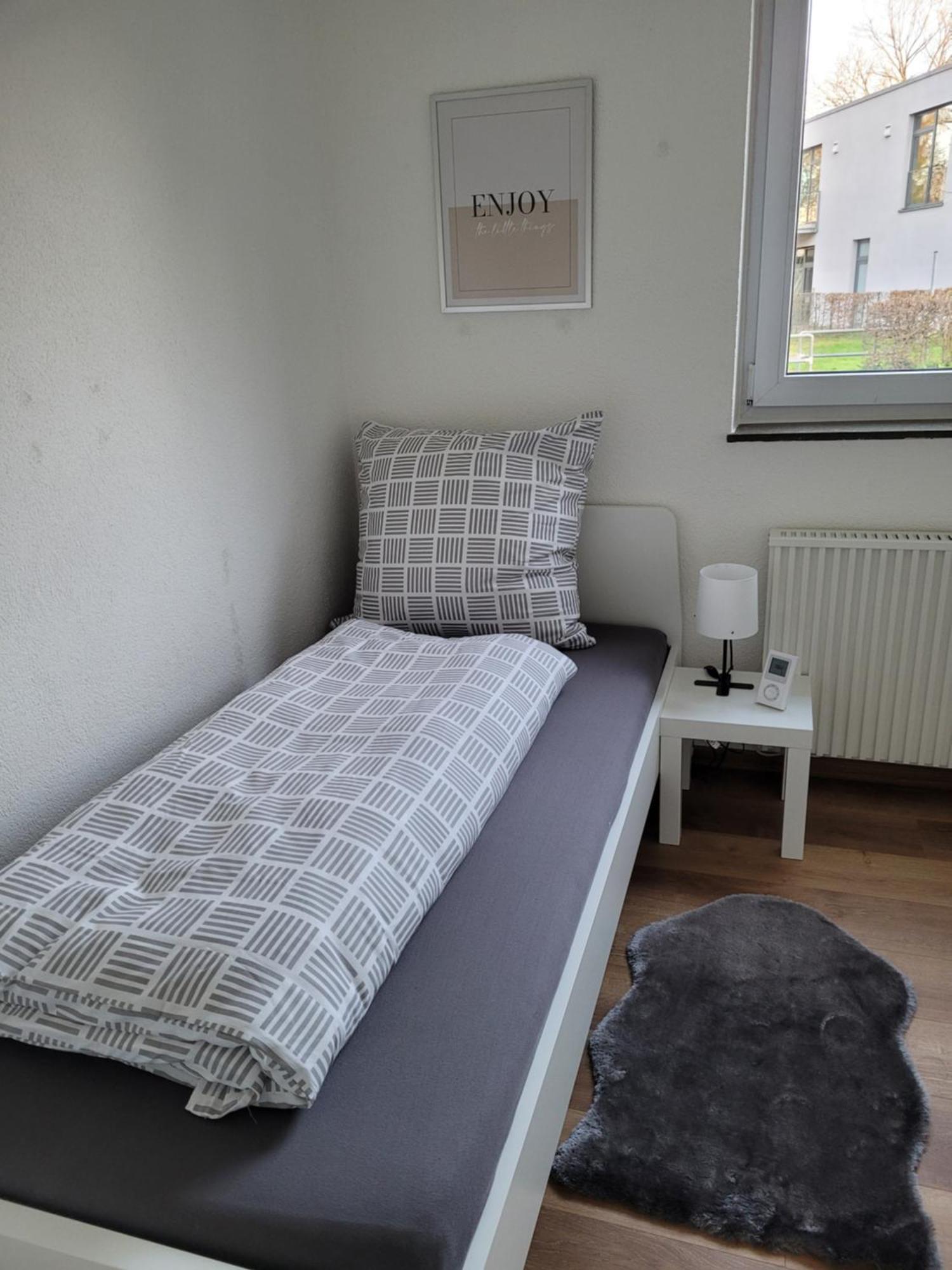 Living Flat, Eine Wohnung Mit Zwei Schlafzimmern Und Balkon Шорндорф Екстер'єр фото