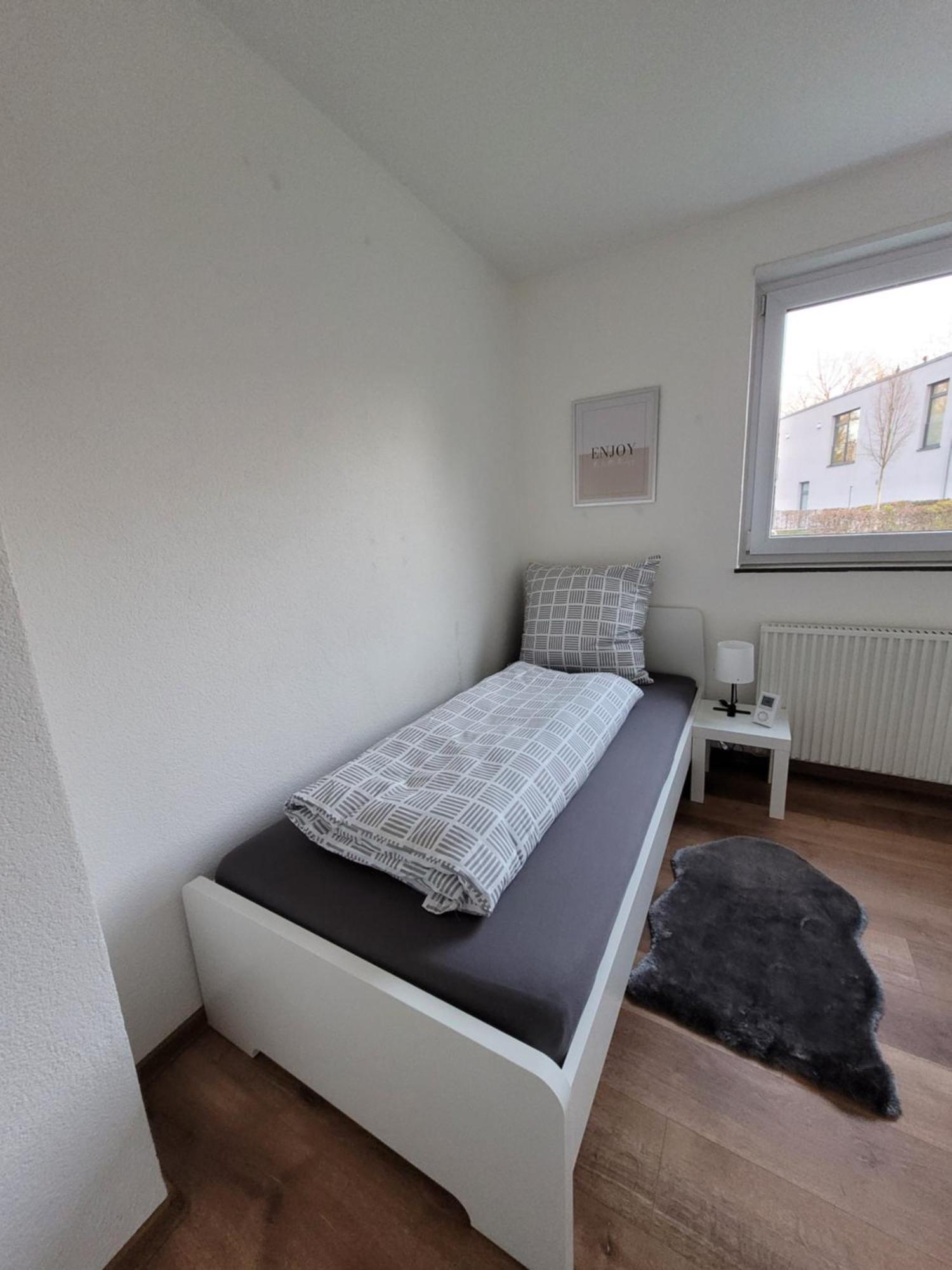 Living Flat, Eine Wohnung Mit Zwei Schlafzimmern Und Balkon Шорндорф Екстер'єр фото
