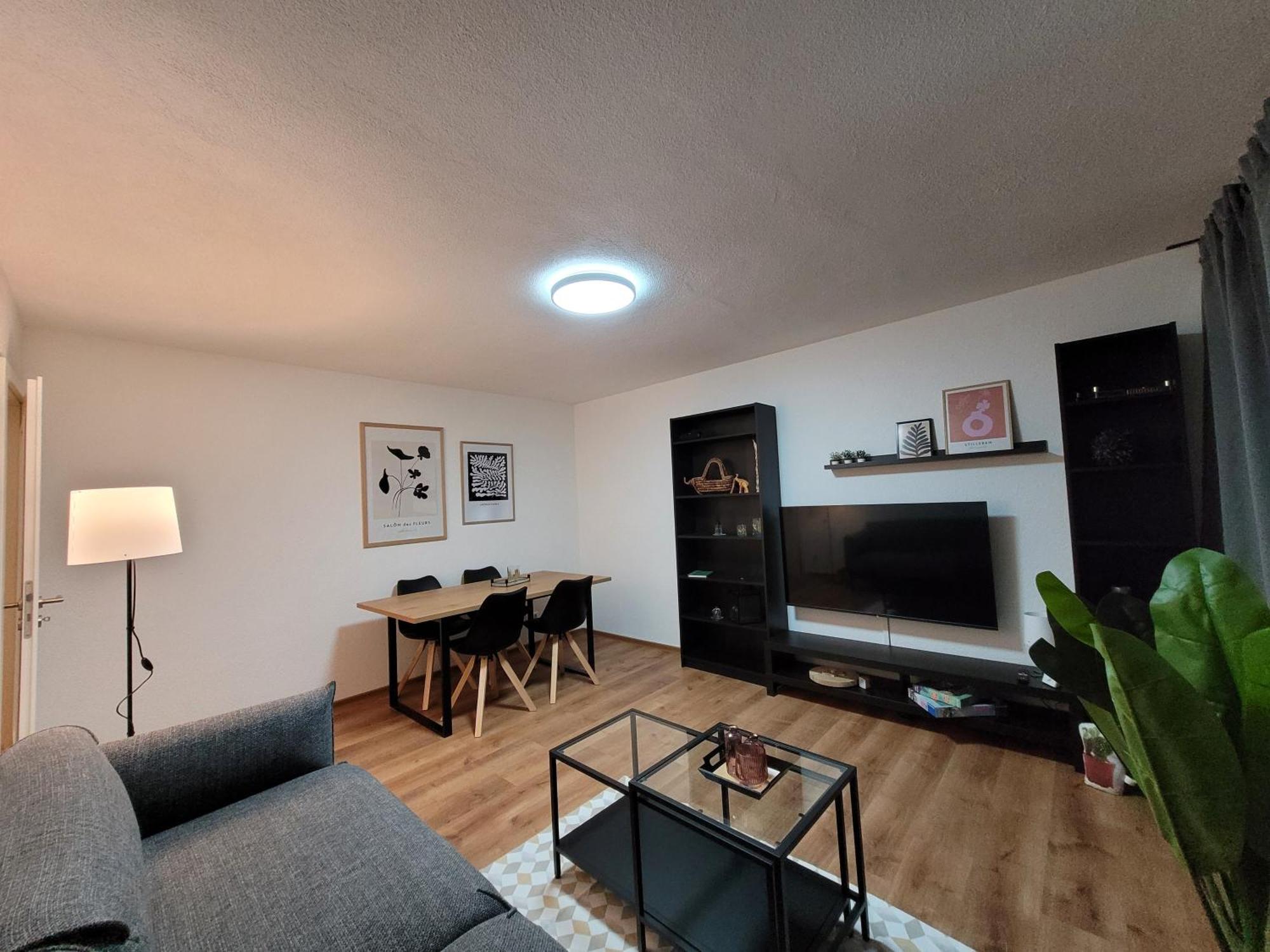 Living Flat, Eine Wohnung Mit Zwei Schlafzimmern Und Balkon Шорндорф Екстер'єр фото